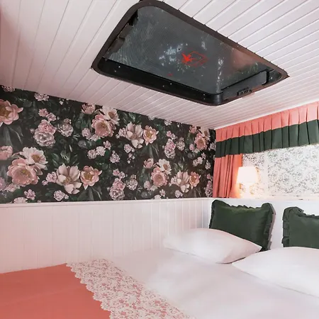 Mona Glamping Caravan Campeggio Seferihisar