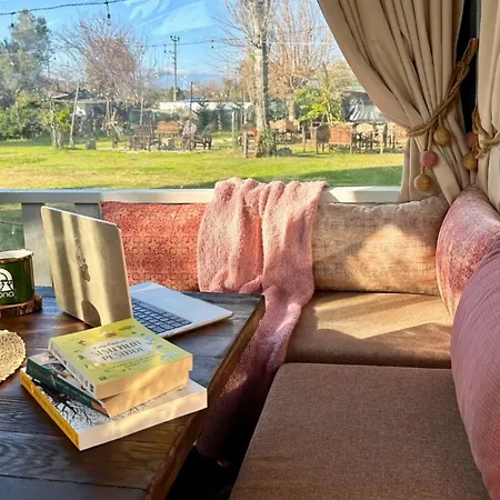 Campeggio Mona Glamping Caravan *