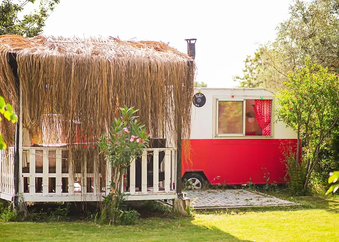 Mona Glamping Caravan Kemp *