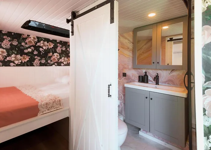 Mona Glamping Caravan Seferihisar