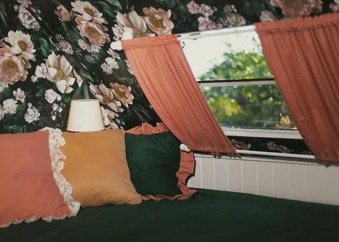 Mona Glamping Caravan *