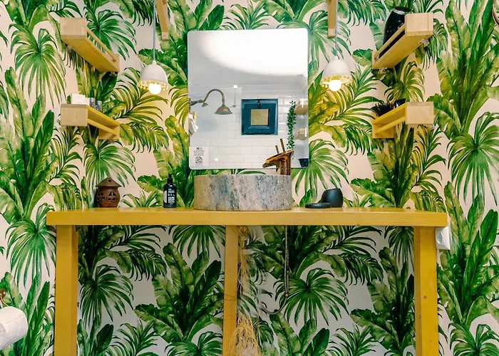 Mona Glamping Caravan