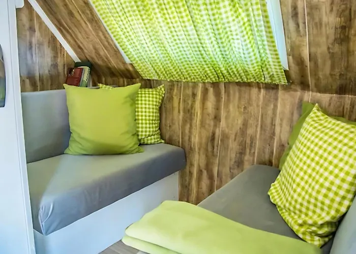 Mona Glamping Caravan