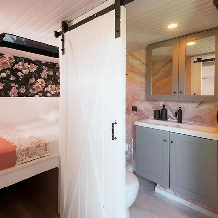 Mona Glamping Caravan 세페리히사르