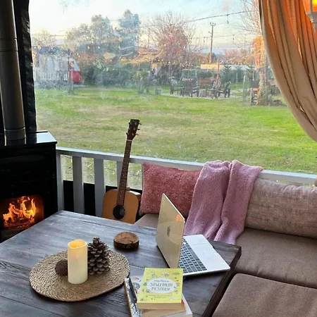 Mona Glamping Caravan Kemp Seferihisar