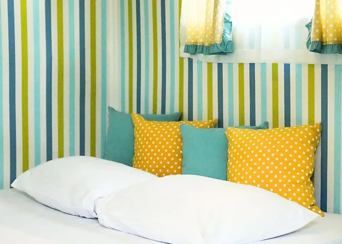 Mona Glamping Caravan مكان تخييم سفيريهيسار