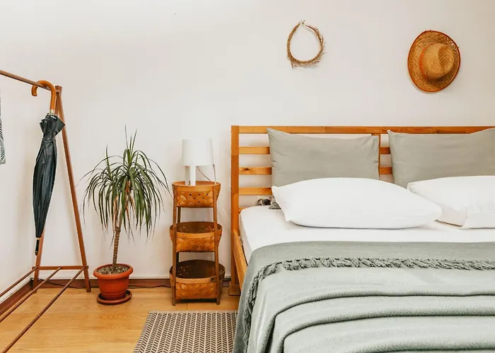 Mona Glamping Caravan مكان تخييم *