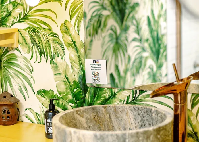 Mona Glamping Caravan *