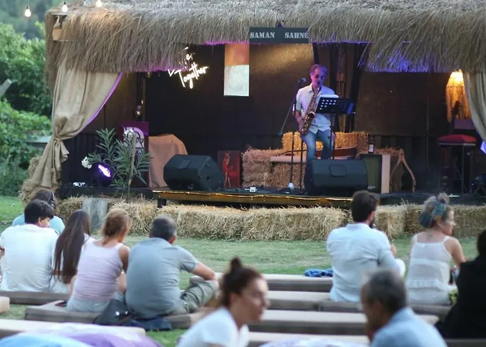 Mona Glamping Caravan * سفيريهيسار